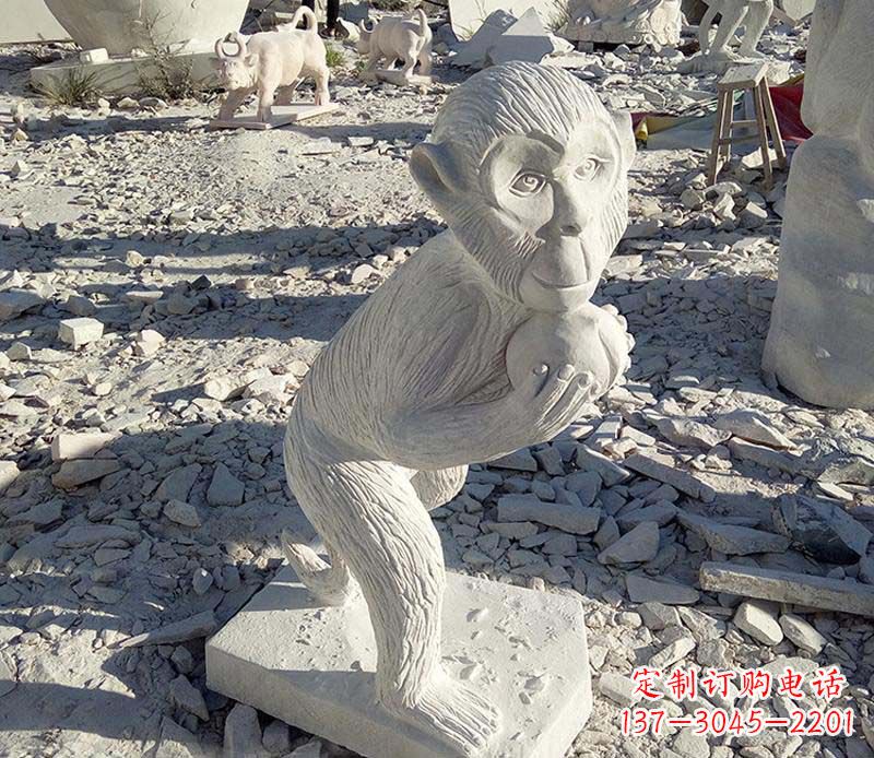 运城抱桃的猴子动物石雕