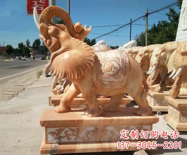 运城鼻子朝天晚霞红门口大象石雕