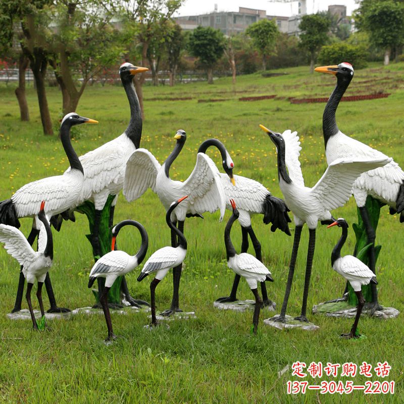 运城玻璃钢仿真仙鹤雕塑-公园草坪草丛动物摆件