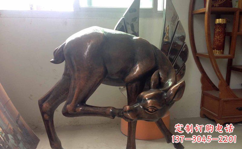 运城玻璃钢小鹿仿铜动物雕塑