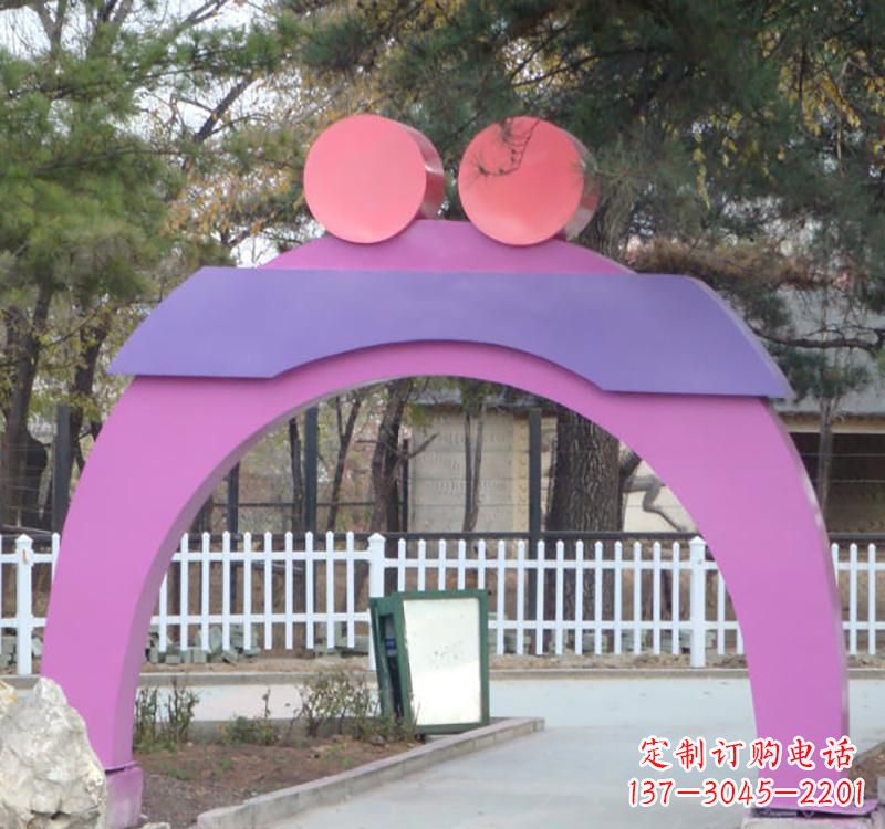 运城不锈钢爱心拱门雕塑2
