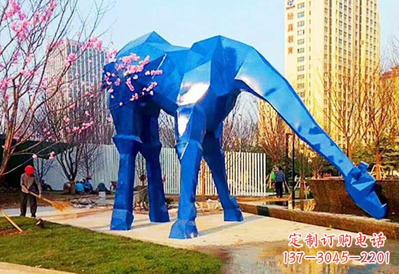 运城不锈钢彩色大型几何长颈鹿雕塑