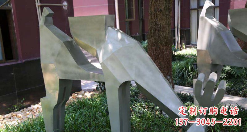 运城不锈钢抽象吃草的几何梅花鹿动物雕塑