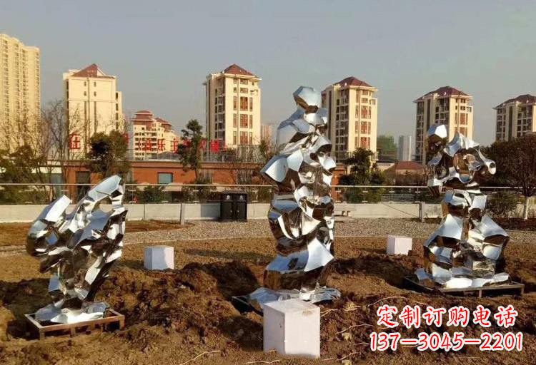 运城不锈钢抽象镜面太湖石雕塑