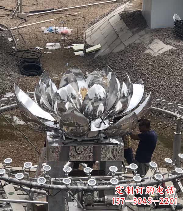 运城不锈钢锻造荷花景观雕塑112