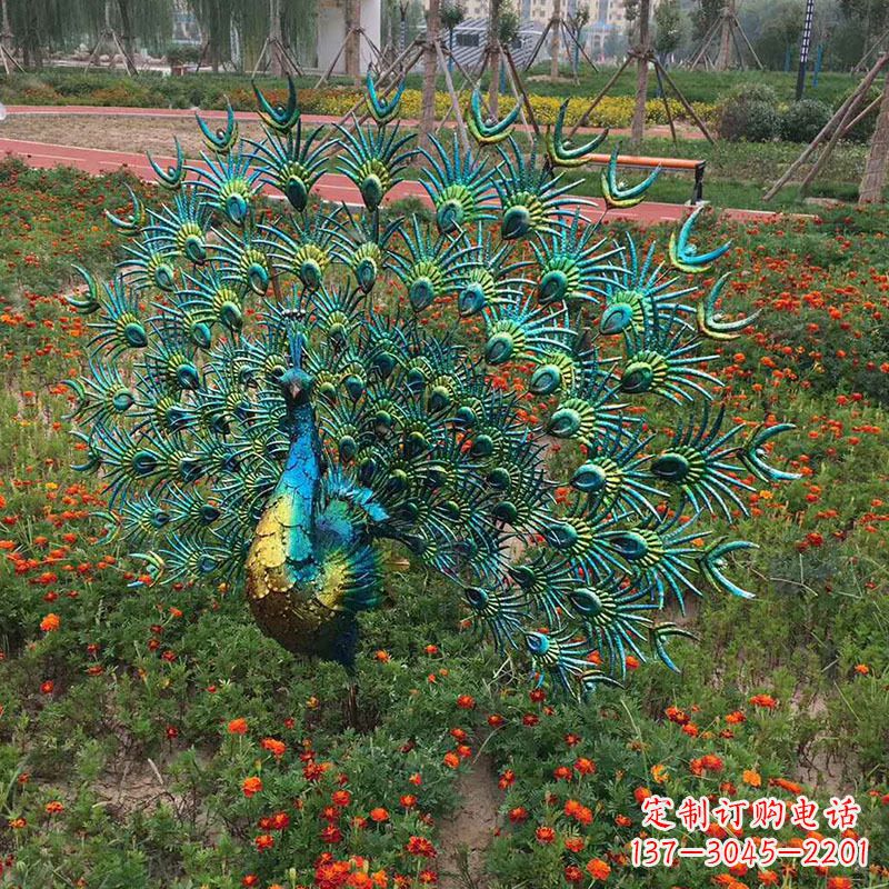 运城不锈钢仿真孔雀雕塑-公园草坪动物雕塑摆件
