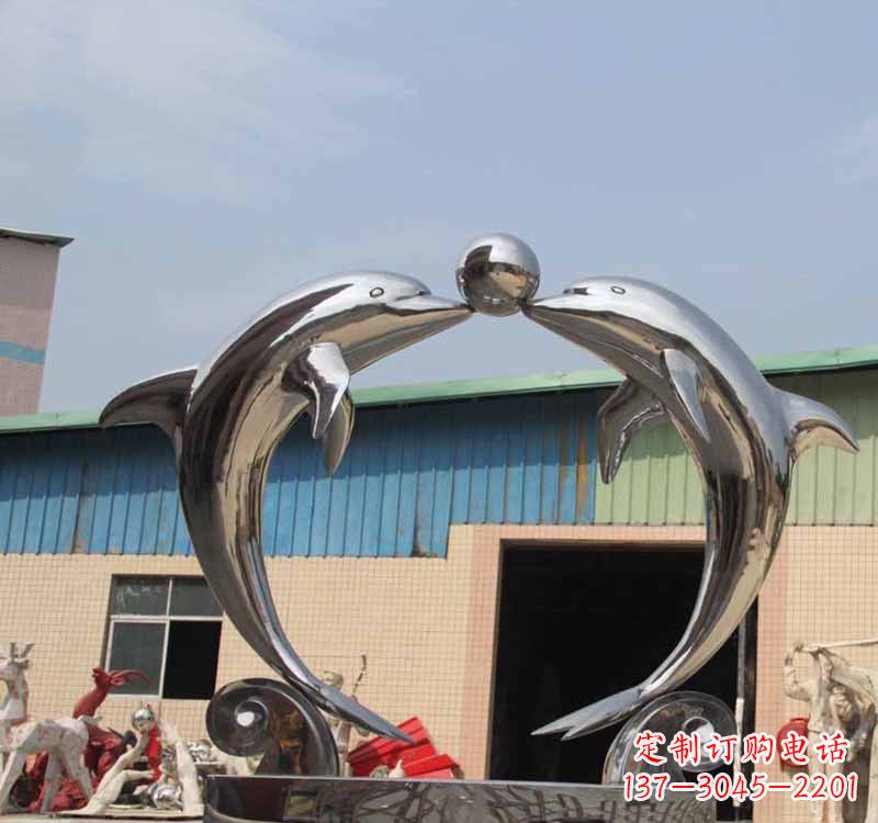 运城不锈钢公园镜面海豚顶球雕塑