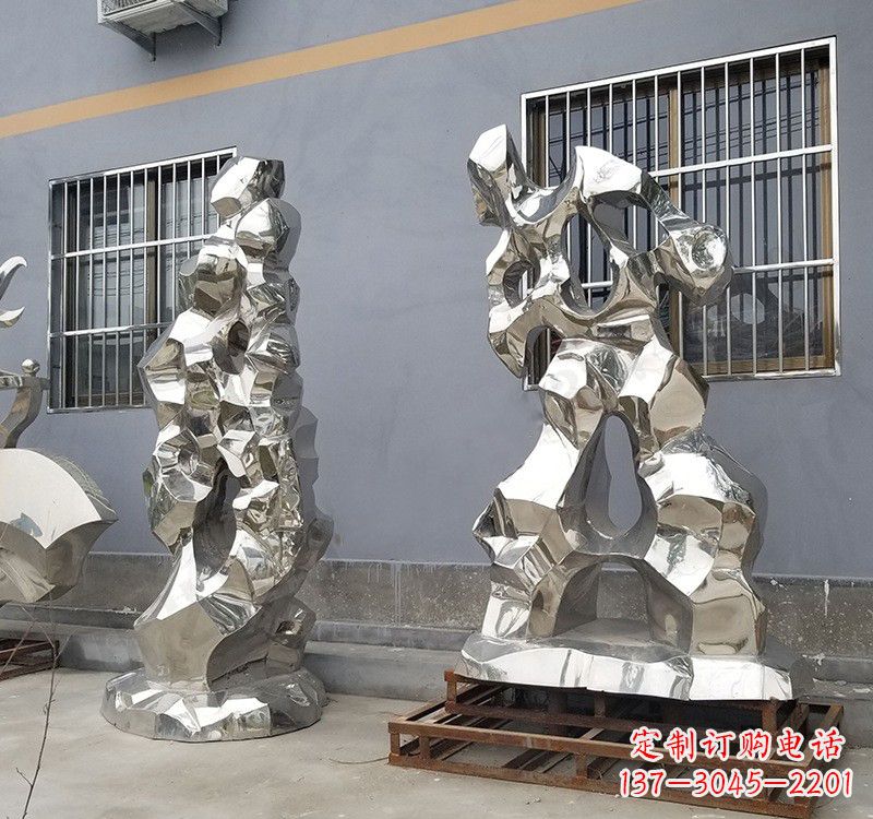 运城不锈钢公园太湖石雕塑
