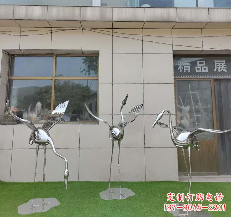 运城不锈钢公园仙鹤雕塑
