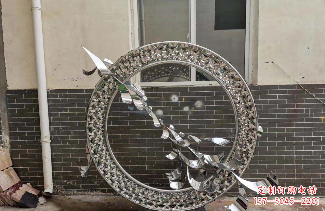 运城不锈钢广场飞鸽圆环雕塑