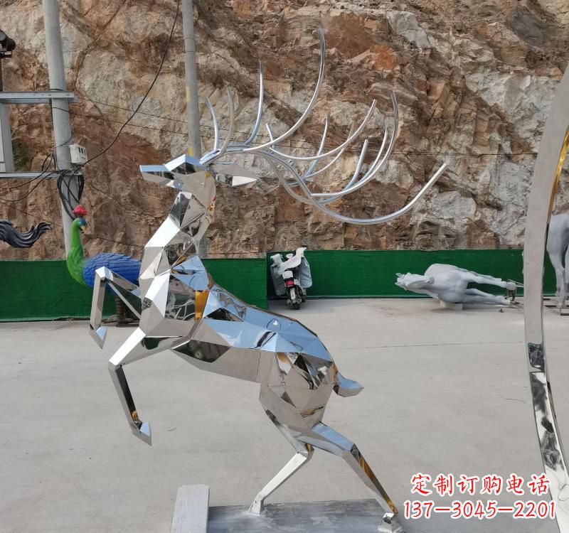 运城不锈钢广场梅花鹿雕塑