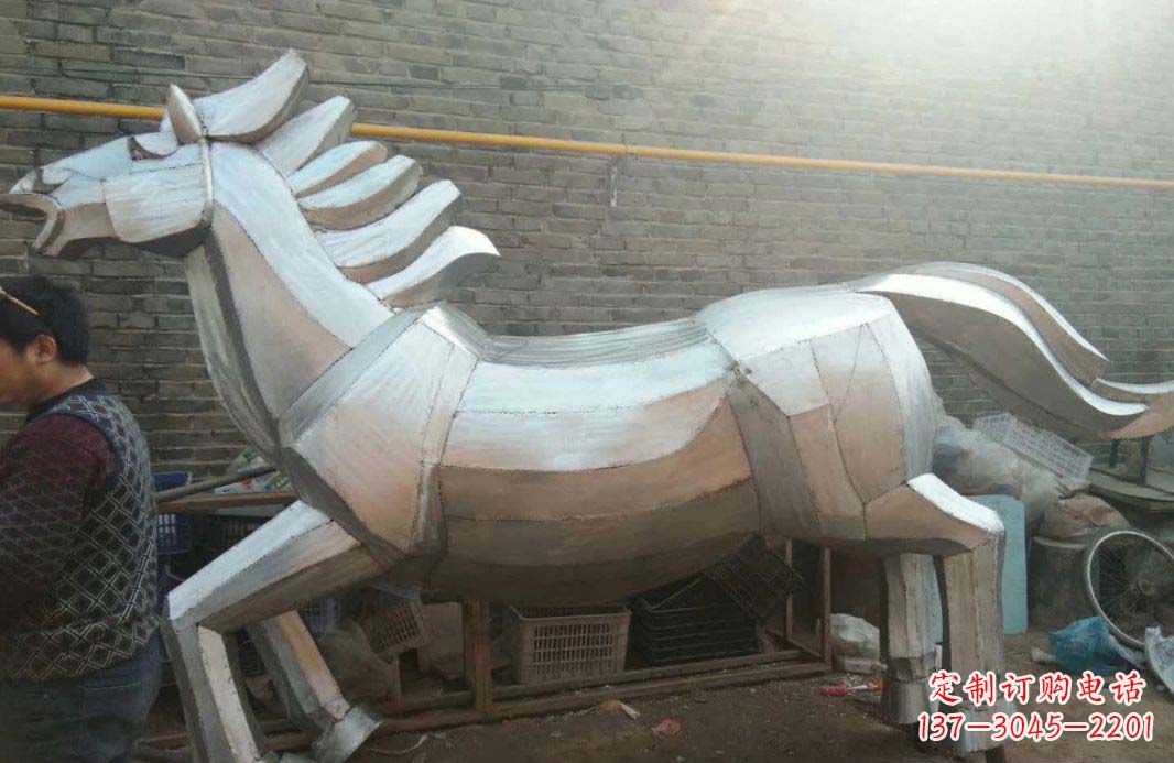 运城不锈钢户外奔跑动物马雕塑