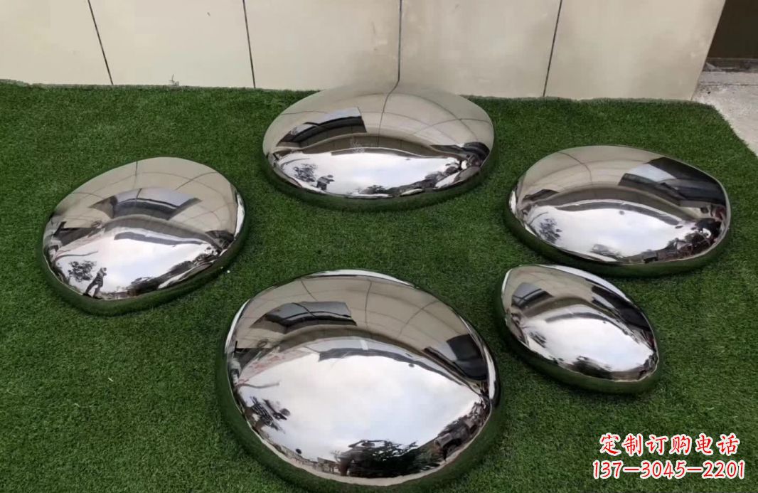运城不锈钢镜面鹅卵石雕塑12