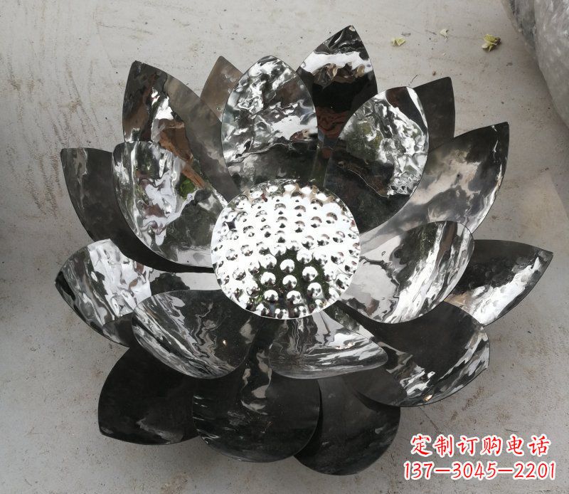 运城不锈钢镜面荷花公园景观雕塑