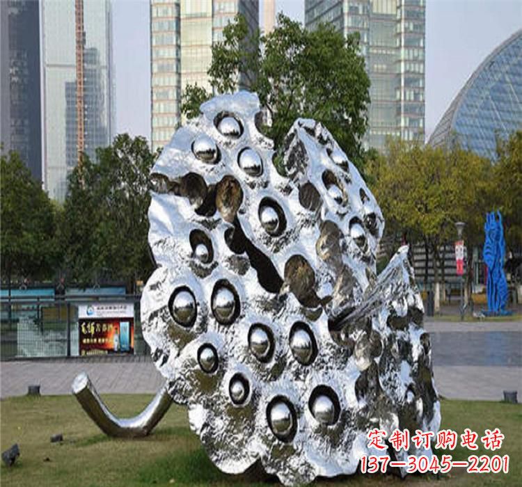 运城不锈钢莲蓬雕塑2