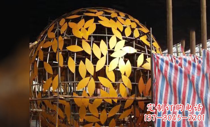运城不锈钢镂空树叶球景观雕塑