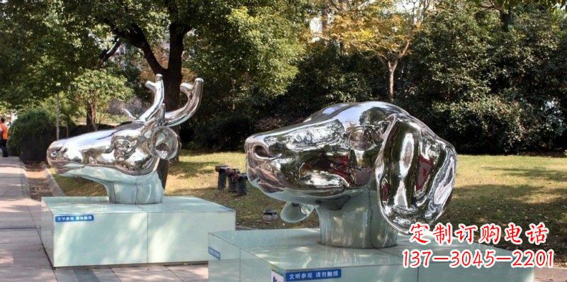 运城不锈钢鹿和狗头公园雕塑