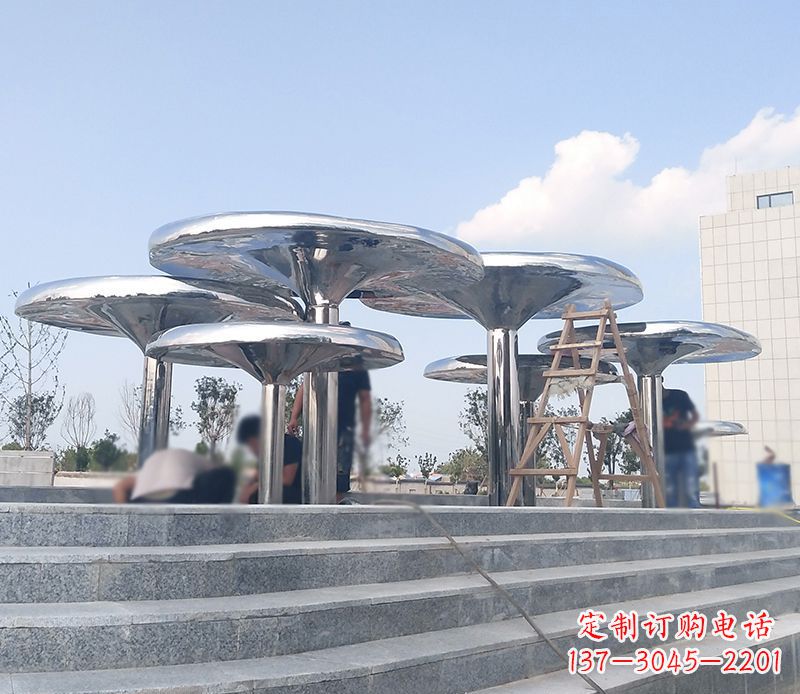 运城不锈钢蘑菇公园景观雕塑