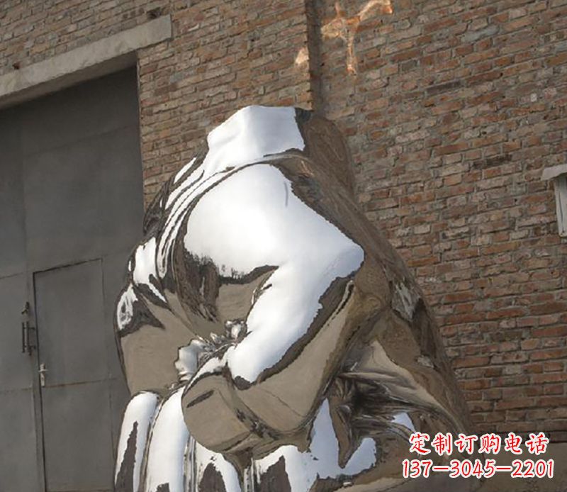 运城不锈钢拳头雕塑 (2)