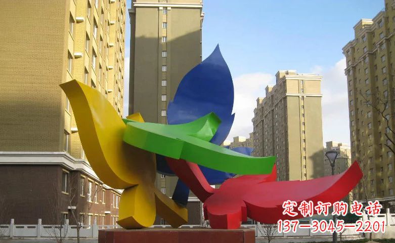 运城不锈钢树叶景观雕塑美丽而精致