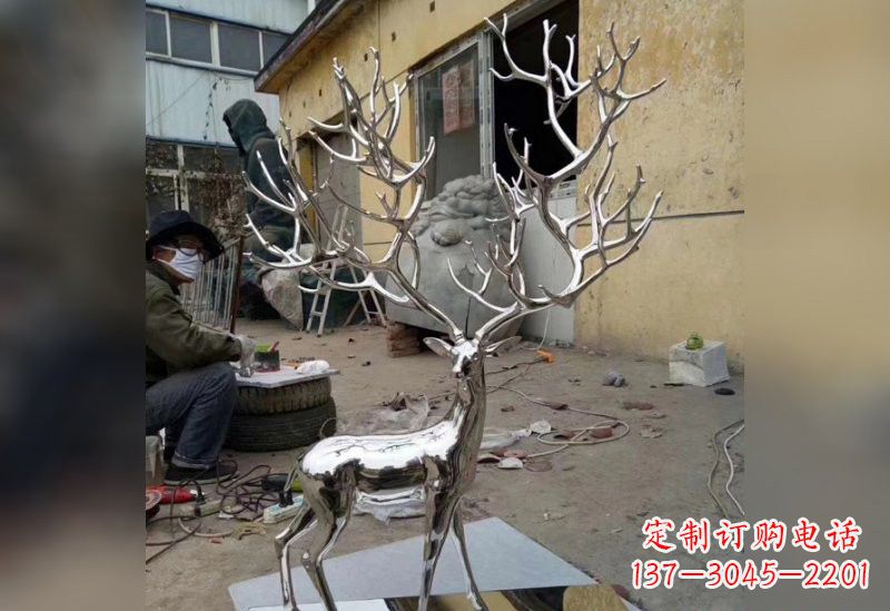 运城不锈钢树枝鹿雕塑艺术精美的自然之美