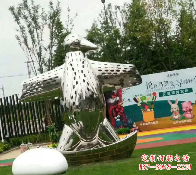 运城不锈钢现代动物企鹅雕塑