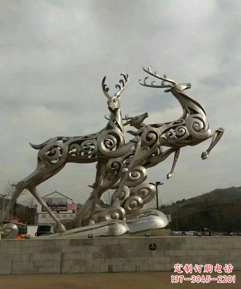 运城不锈钢祥云梅花鹿广场雕塑