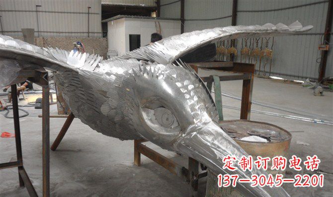 运城不锈钢雄鹰展翅老鹰动物雕塑