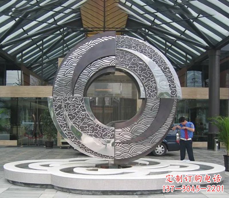 运城不锈钢异形圆环酒店雕塑