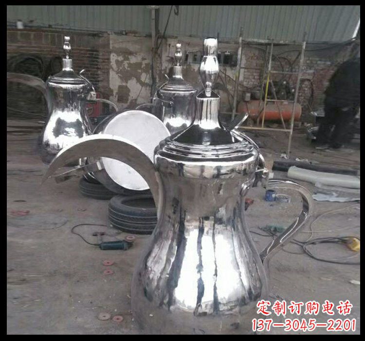 运城不锈钢园林抽象酒壶雕塑