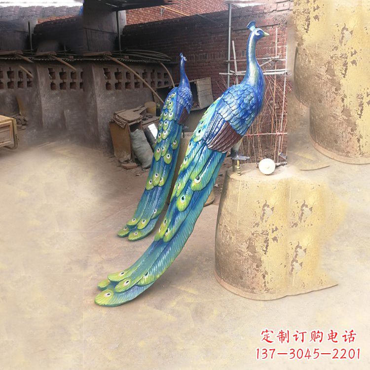 运城彩绘孔雀铜雕塑