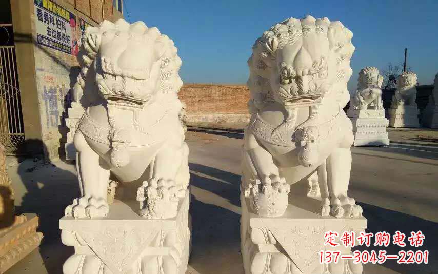 运城踩球狮子石雕塑