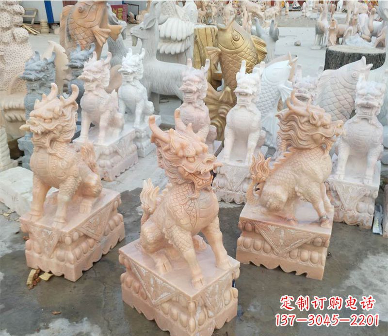 运城踩球晚霞红门口镇宅石雕麒麟