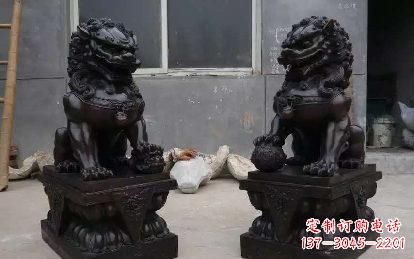 运城踩球镇宅狮子铜雕1