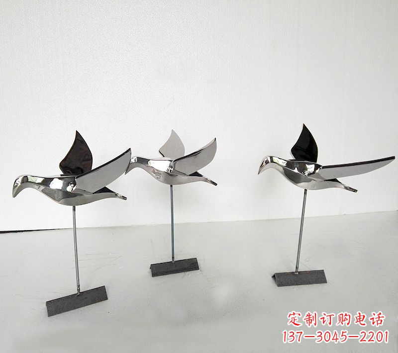 运城抽象的展翅鸽子不锈钢插件公园草坪草丛动物雕塑