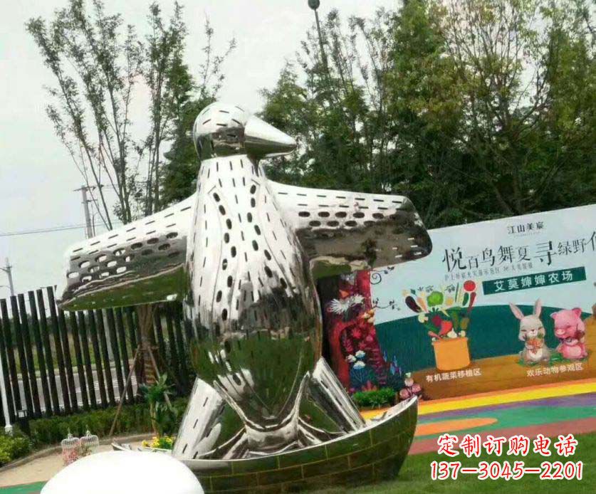 运城抽象企鹅不锈钢雕塑