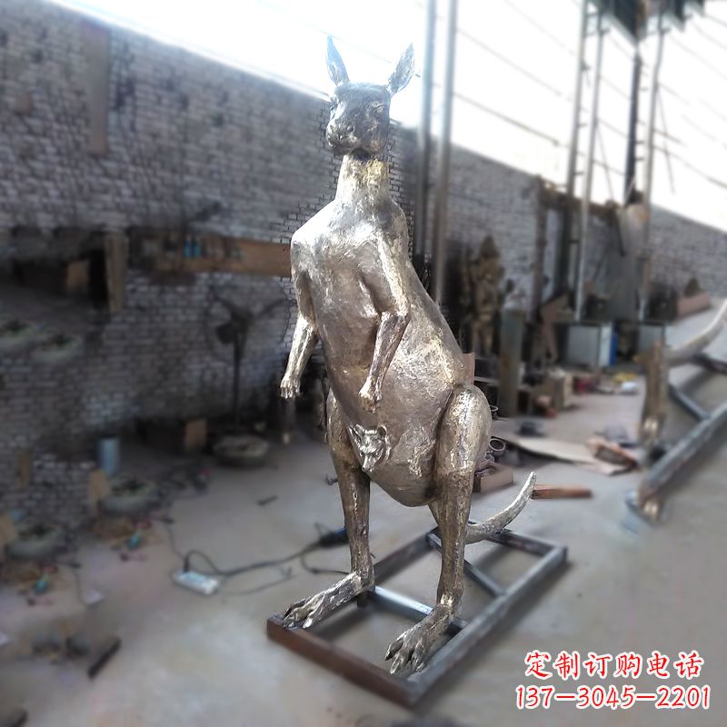 运城纯铜铸造袋鼠雕塑
