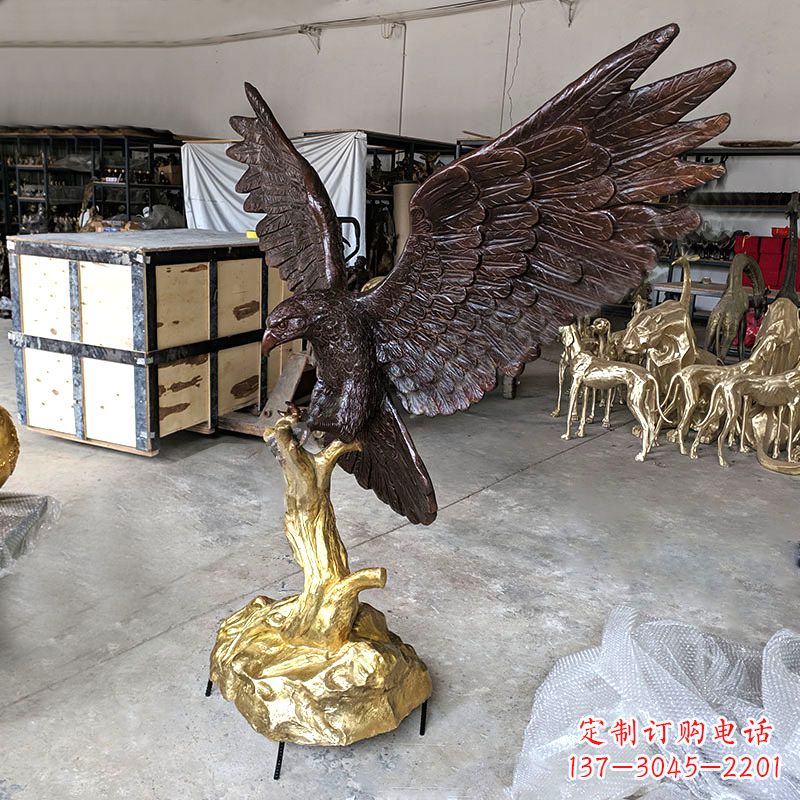 运城大鹏展翅老鹰铜雕