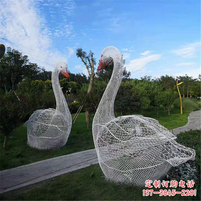 运城大型网格天鹅景观动物雕塑摆件(天鹅爱心门)