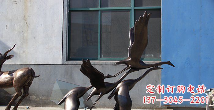 运城大雁飞翔铸铜动物铜雕
