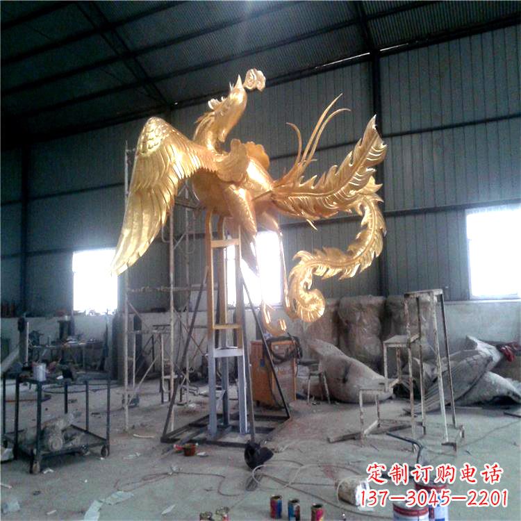 运城锻铜鎏金凤凰吉祥和谐动物雕塑
