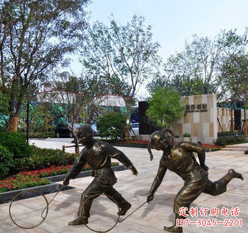 运城儿童滚铁环铜雕塑