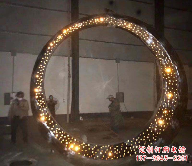 运城发光不锈钢圆环灯饰景观雕塑