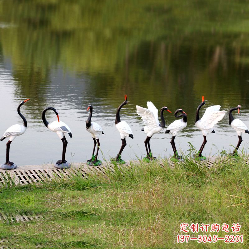 运城玻璃钢动物水池雕塑