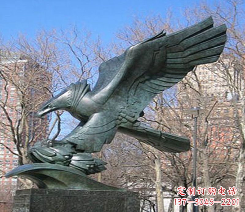 运城飞鹰石雕动物景观雕塑