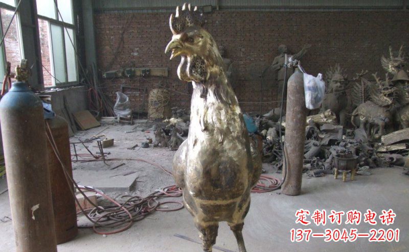 运城雕刻公鸡铜雕,铸就艺术之美