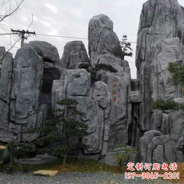 运城GRC塑石假山雕塑--营造一片芳草如茵的大自然风景