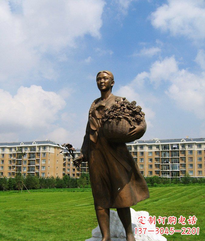 运城传统精美少数民族雕塑——抱花篮的少数民族女孩