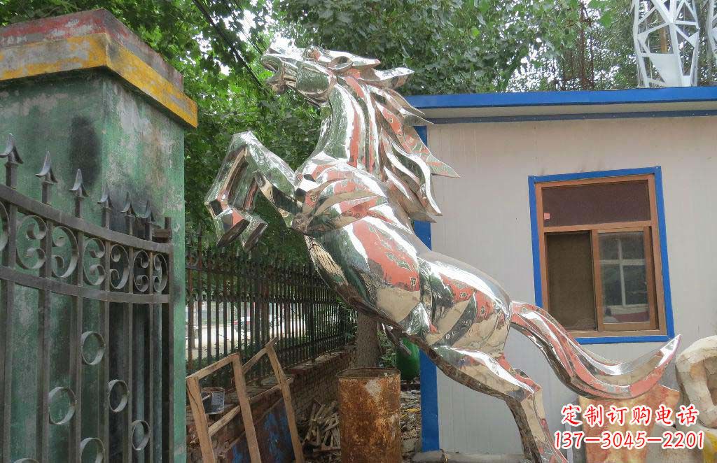 运城优雅凌厉的不锈钢奔跑马雕塑