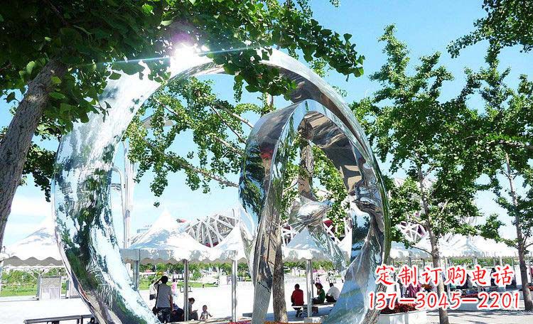 运城高端实木不锈钢镀层圆环雕塑